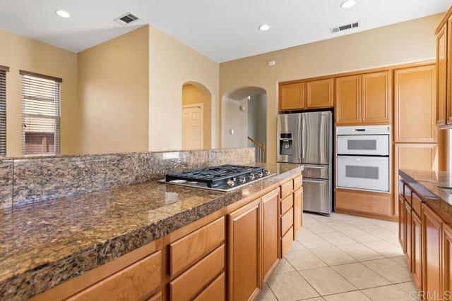 Detail Gallery Image 10 of 35 For 16758 Cimarron Crest Dr, San Diego,  CA 92127 - 3 Beds | 2/1 Baths