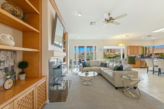 78770 Sunrise Mountain View, Palm Desert CA: https://media.crmls.org/mediaz/f0092930-174b-46de-8621-754796ae7547.jpg