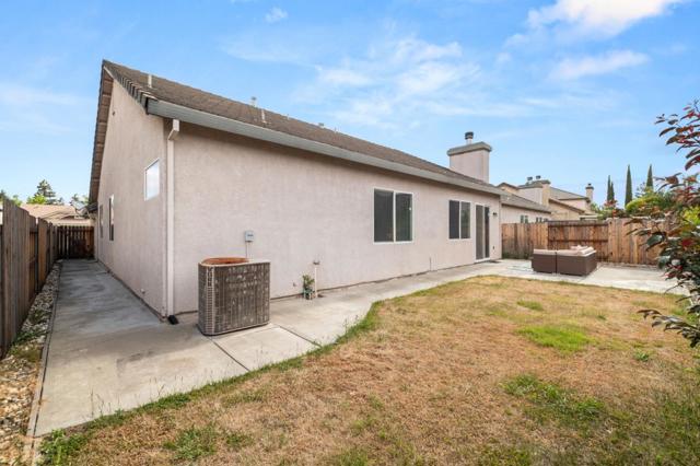 7008 Kilconnell Drive, Elk Grove CA: https://media.crmls.org/mediaz/f0095b21-1cba-48cf-af2f-a3d63959236d.jpg