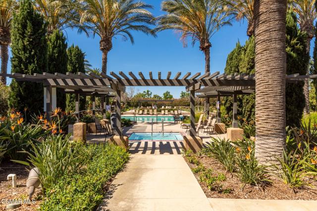 3343 Shadetree Way, Camarillo CA: https://media.crmls.org/mediaz/f00a12a2-0045-453e-a097-d84767d46709.jpg