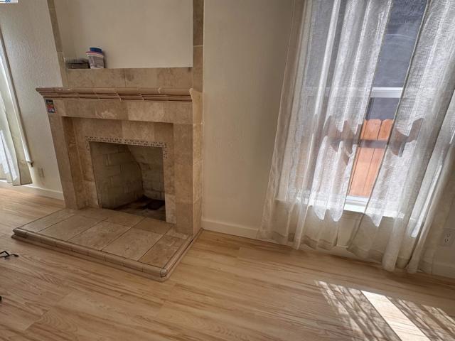 1527 77th Ave, Oakland CA: https://media.crmls.org/mediaz/f00ab609-b9cd-4dc9-adf5-9edba872dd93.jpg