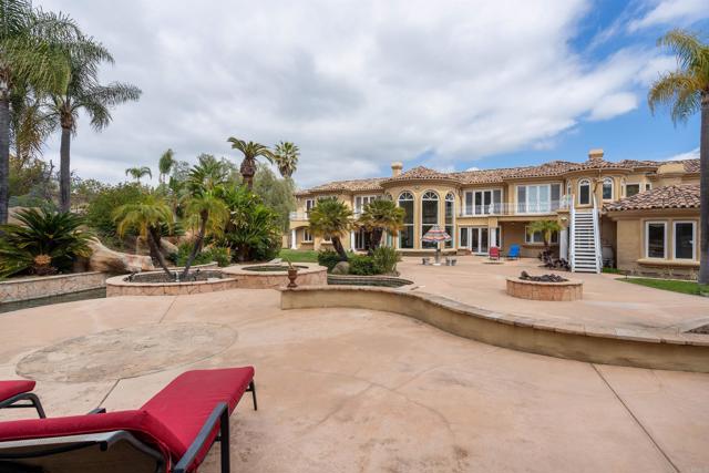 13645 Paseo De La Huerta, Poway CA: https://media.crmls.org/mediaz/f00acc3a-835d-4eb0-a0d2-1a8520b7b1fa.jpg