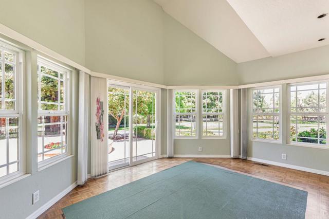 9885 Lantz Drive, Morgan Hill CA: https://media.crmls.org/mediaz/f00b1abb-9118-4714-80f8-a71e152852b0.jpg