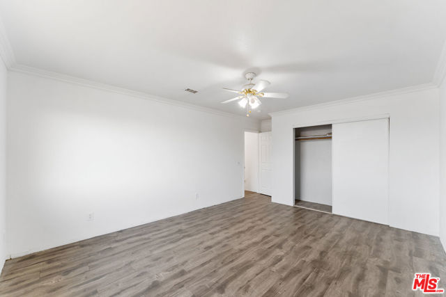 9256 6th Avenue, Hesperia CA: https://media.crmls.org/mediaz/f00c33a0-592b-4c7a-82df-2d5f1b6d591c.jpg