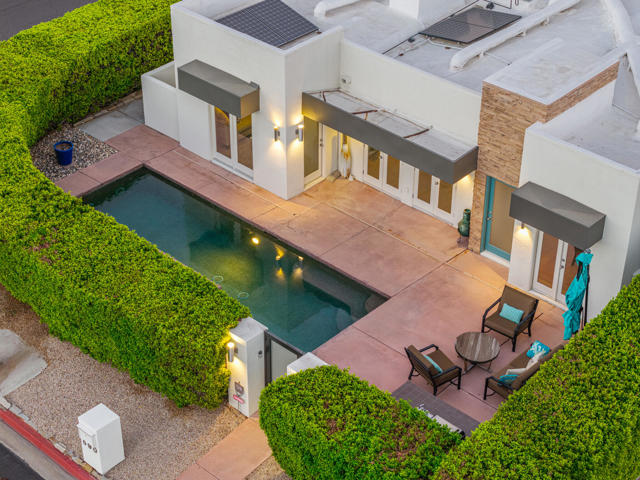 590 N Plaza Amigo, Palm Springs, CA 92262