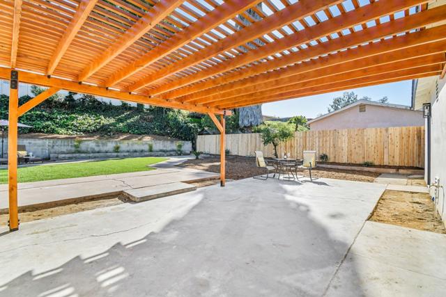 Detail Gallery Image 29 of 37 For 463 Parkbrook St, Spring Valley,  CA 91977 - 3 Beds | 2 Baths