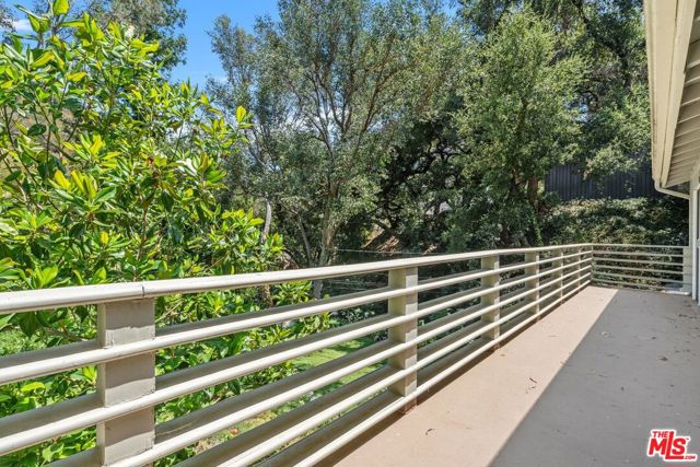 24753 Mulholland Highway, Calabasas CA: https://media.crmls.org/mediaz/f00d4e78-f0a1-4c04-af94-1776ed2c0712.jpg