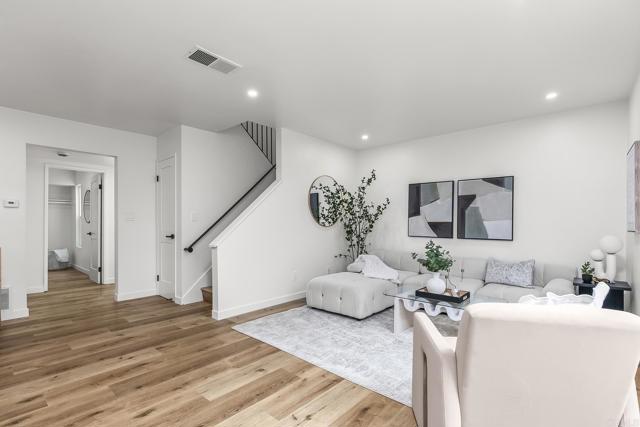 Detail Gallery Image 7 of 30 For 4514 Dawson #2,  San Diego,  CA 92115 - 3 Beds | 2/1 Baths