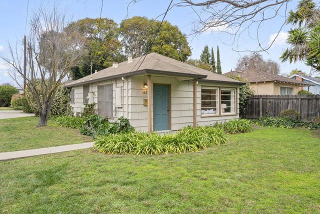 1037 Amarillo Avenue, Palo Alto CA: https://media.crmls.org/mediaz/f00e25f4-5358-4cb5-a92b-de118892afe1.jpg