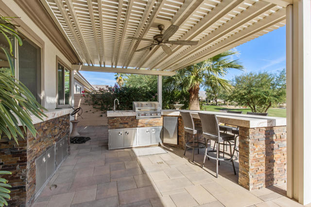 D713F6FE-F099-4B8A-A9BC-FBE2886D78B6