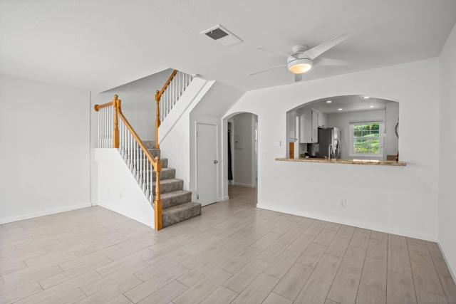 740 Breeze Hill Rd, Vista CA: https://media.crmls.org/mediaz/f00e5050-e89d-467e-8df2-95bf70da3089.jpg