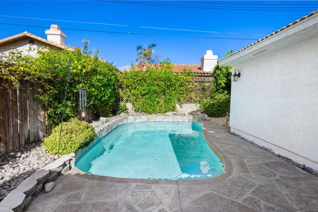 53967 Avenida Navarro, La Quinta CA: https://media.crmls.org/mediaz/f00e6b53-4bc7-4256-ae3f-076591e18942.jpg