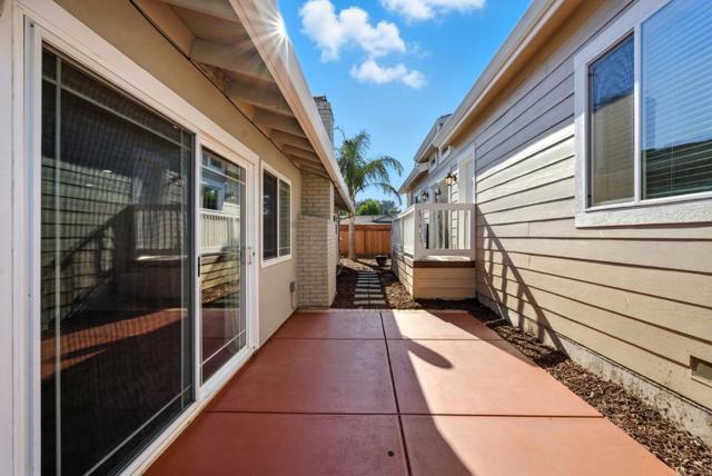 1297 Chesbro Way, Gilroy CA: https://media.crmls.org/mediaz/f00e7a7e-c80a-4263-950a-6cee5130e6ff.jpg