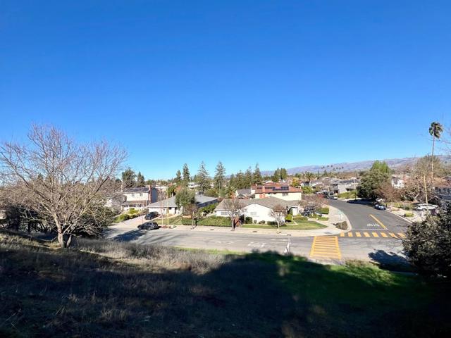 796 Colleen Dr, Parcel 2, Lot 47, San Jose CA: https://media.crmls.org/mediaz/f00f77c0-3a05-4bdf-9d86-f9ad5d6859cf.jpg