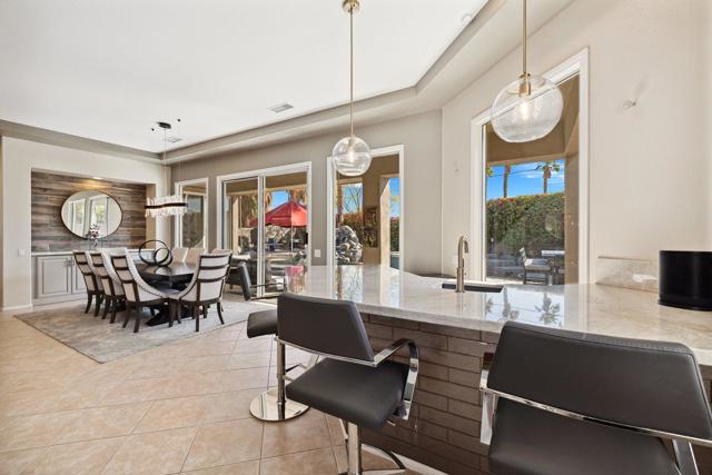 47410 Via Florence, La Quinta CA: https://media.crmls.org/mediaz/f00f87ca-3164-4607-8fd7-7890b5e8030a.jpg