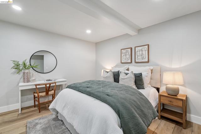 Image 37 of 54 For 7807 Outlook Ave