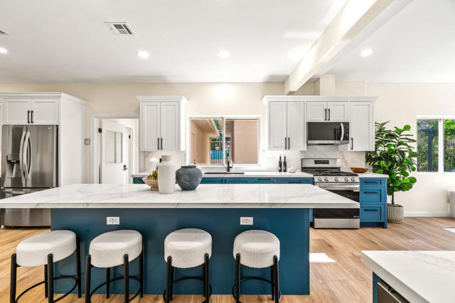 67980 Foothill Road, Cathedral City CA: https://media.crmls.org/mediaz/f010bfbf-d066-4f8b-9517-e935f049aa33.jpg