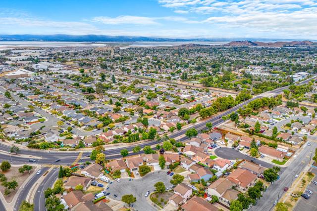 6084 Amador Place, Newark CA: https://media.crmls.org/mediaz/f010ed0c-406f-4128-b0ef-3ad6c3412b73.jpg