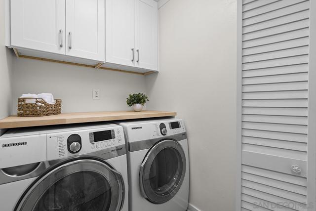 311 B Ave, Coronado CA: https://media.crmls.org/mediaz/f01155a0-46f1-4467-a262-7b8921baa43d.jpg