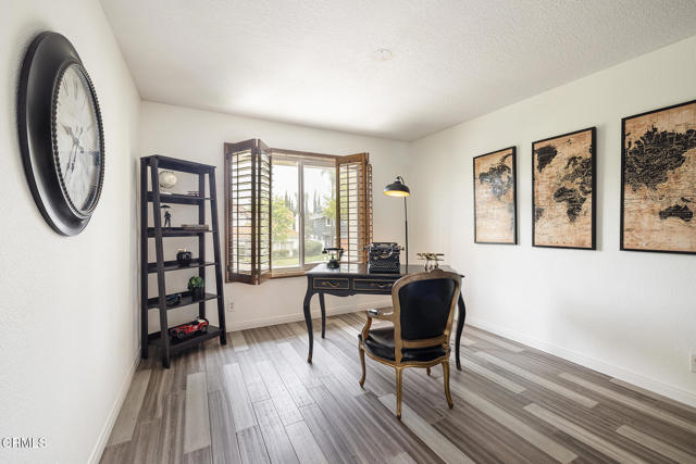 Image 23 of 41 For 12084 London Grove Court