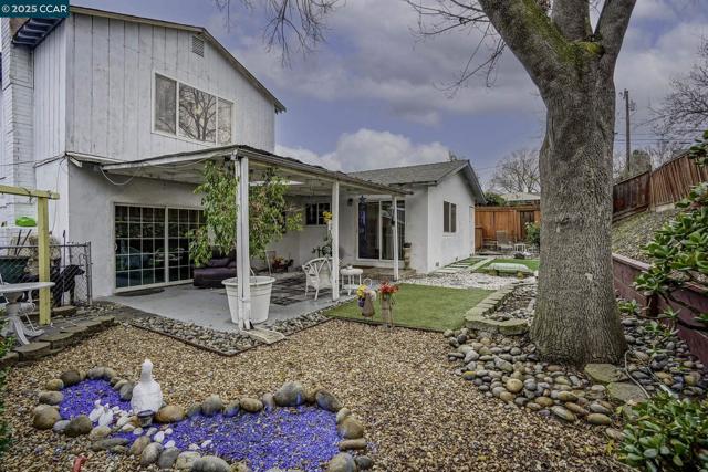 Image 38 of 46 For 2279 Saint George Dr