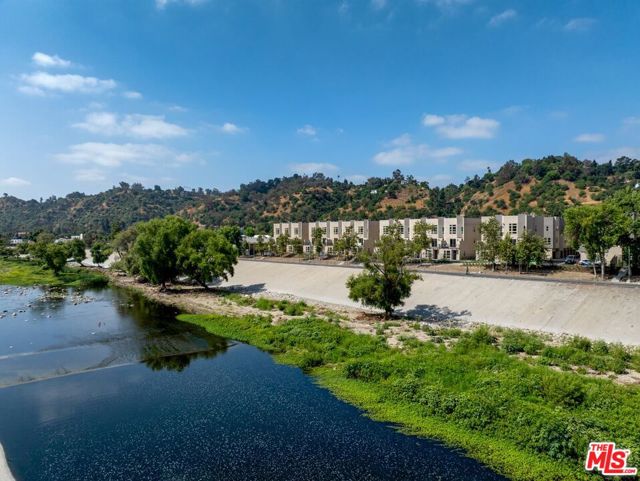 2724 N Rana Way, Los Angeles CA: https://media.crmls.org/mediaz/f0135e26-ea4e-4151-b623-5f0d0b672743.jpg