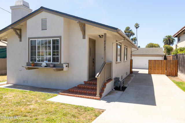 4727 7th Street, Carpinteria CA: https://media.crmls.org/mediaz/f014a7d4-e8ed-4710-80b7-ee14b13f0da8.jpg