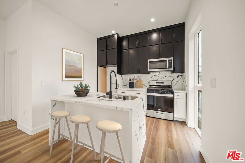8664 Cadillac Ave, Los Angeles, CA 90034, photo 5