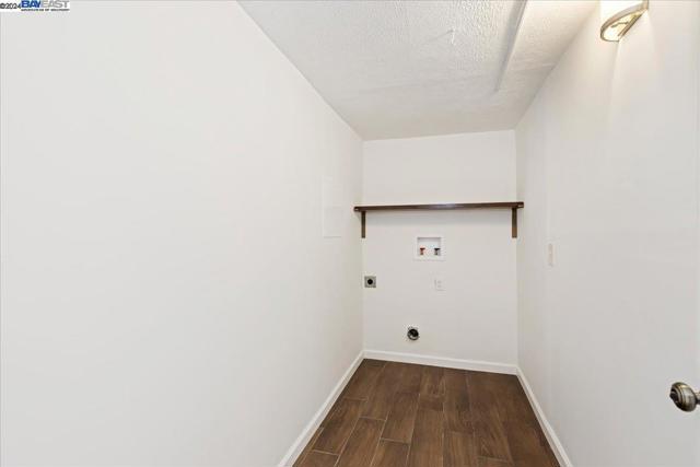 955 Virginia St, Berkeley CA: https://media.crmls.org/mediaz/f015ca8e-e6f5-474b-987c-d8cb164f302c.jpg