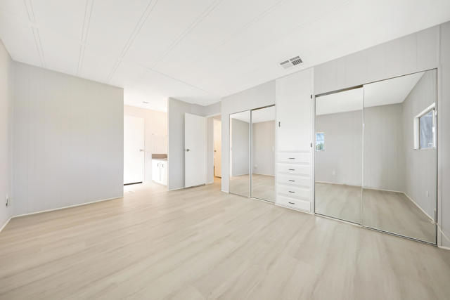 392 Standing Bear, Cathedral City CA: https://media.crmls.org/mediaz/f015eeba-bab6-4bb2-a294-043b058a4bf6.jpg