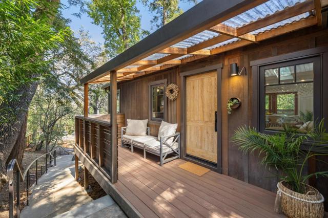 1023 Los Trancos Road, Portola Valley CA: https://media.crmls.org/mediaz/f016a764-07bb-4327-8972-c905ed72d160.jpg