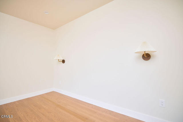 Detail Gallery Image 14 of 35 For 2135 Navarro Ave, Altadena,  CA 91001 - 3 Beds | 2 Baths