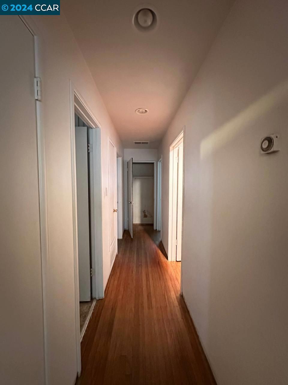 https://media.crmls.org/mediaz/f0178898-3685-4c87-9d2f-d8bc45b39113.jpg?preset=X-Large