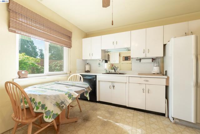 Image 7 of 22 For 1805 Sundberg Ave