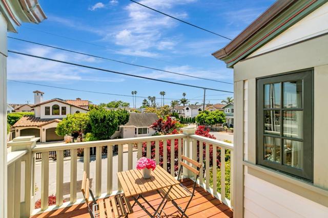 5005 Emerald Street, Capitola CA: https://media.crmls.org/mediaz/f01832cf-5d6f-48f0-86f4-e7c749115422.jpg