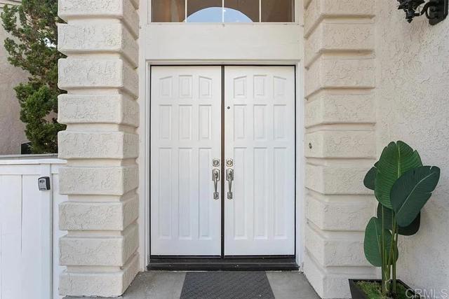 Detail Gallery Image 3 of 7 For 11779 Windcrest Ln, San Diego,  CA 92128 - 3 Beds | 2/1 Baths