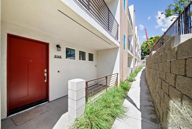 8168 Golden Ave, Lemon Grove CA: https://media.crmls.org/mediaz/f01883e5-5f11-44f8-b0a3-35c336be99b1.jpg
