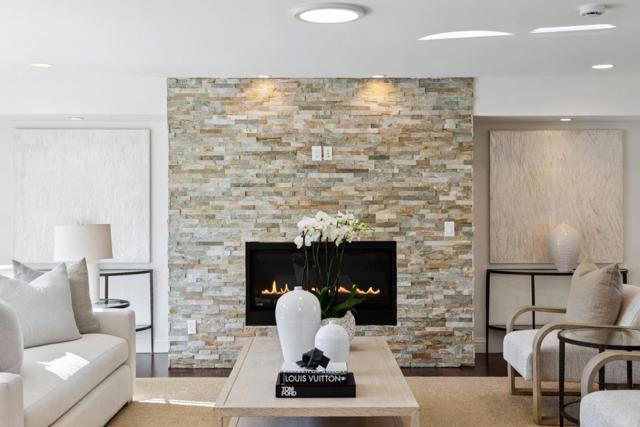 900 Highlands Circle, Los Altos CA: https://media.crmls.org/mediaz/f018ca0c-3f6c-4da4-8a19-fa3f7bf978ff.jpg