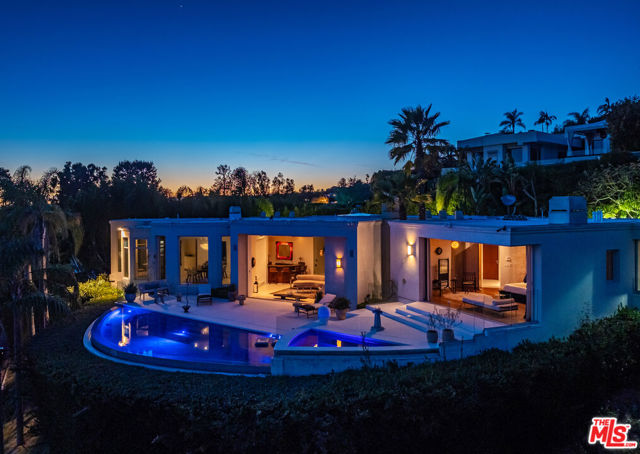 1456 Blue Jay Way, Los Angeles CA: https://media.crmls.org/mediaz/f018cdbc-d054-4cf7-850a-654b239dd1c0.jpg