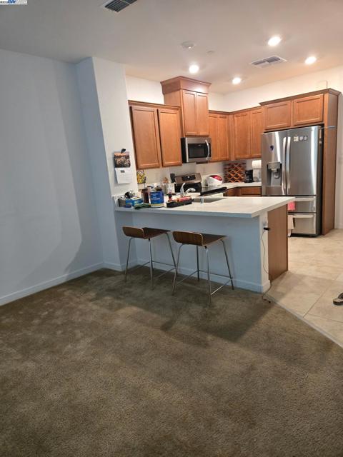 5301 E Commerce Way, Sacramento CA: https://media.crmls.org/mediaz/f01949e7-5b95-47e9-9d47-94279ea64923.jpg