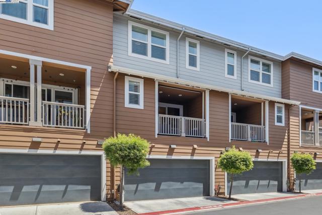 1815 Balsa St, Alameda CA: https://media.crmls.org/mediaz/f0194d44-005a-44e3-9e75-d633ca935de3.jpg
