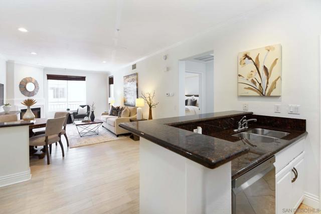 12376 Carmel Country Rd, San Diego CA: https://media.crmls.org/mediaz/f019a398-0945-4583-b907-7f612b764067.jpg