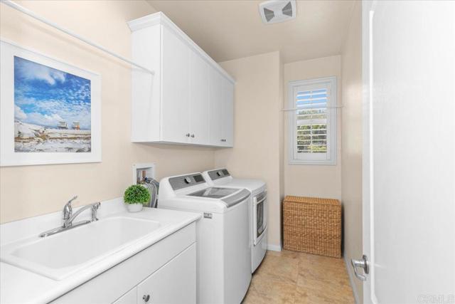 1110 Festival Road, San Marcos CA: https://media.crmls.org/mediaz/f019bad2-9b85-4b85-b1b9-bade4619e5d8.jpg