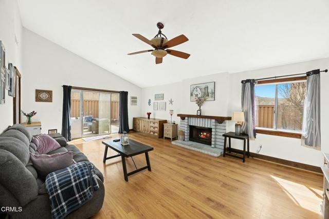 16606 Shinedale Drive, Canyon Country CA: https://media.crmls.org/mediaz/f019c0ec-9987-47f5-b272-88eb9839e236.jpg