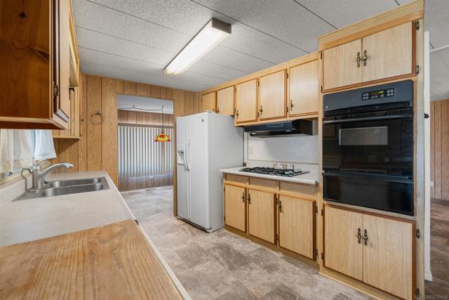 444 N N El Camino Real, Encinitas CA: https://media.crmls.org/mediaz/f01a4ce4-cda7-4f00-b8e7-ffebd92758a3.jpg