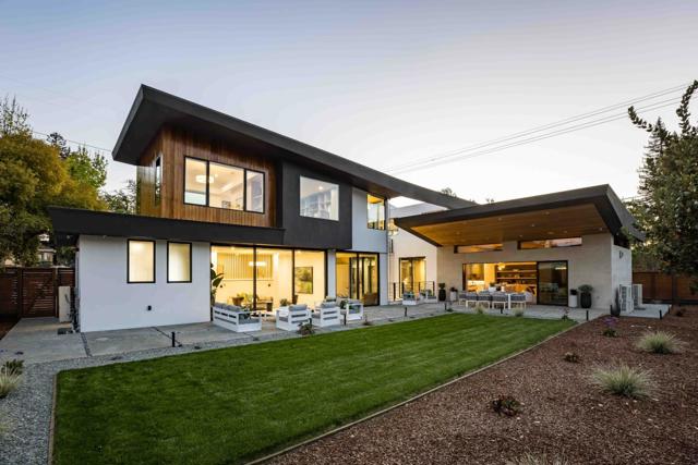 1080 Cotton Street, Menlo Park CA: https://media.crmls.org/mediaz/f01a79b6-68f0-49d8-a633-08b39d9e9f1a.jpg