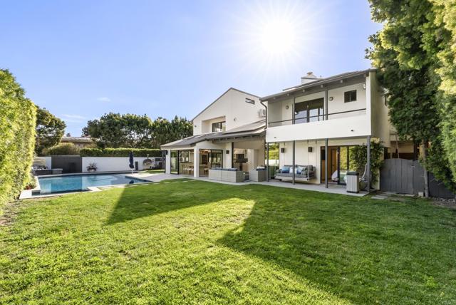 314 S Nardo Ave, Solana Beach CA: https://media.crmls.org/mediaz/f01a9394-9cdc-4ff3-b6cc-d07eba179c48.jpg