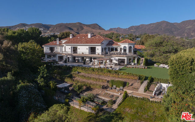 6110 Merritt Drive photo 3