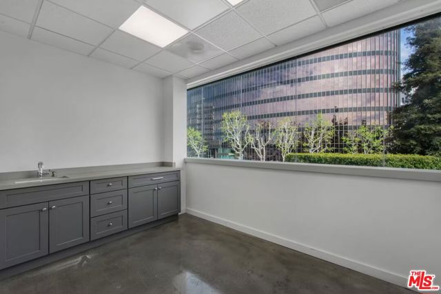  Commercial for Sale in Beverly Hills, California