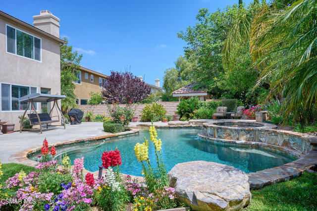 4566 Bluewood Court, Moorpark CA: https://media.crmls.org/mediaz/f01bf6f0-4dbe-4a7e-ba21-e8cdf14af064.jpg